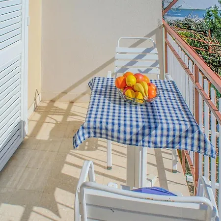 In Seget Donji With House Sea View Appartamento Traù